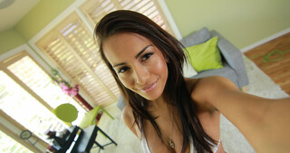 Teeny Latina Girl - free porn on 1PORNO.NET