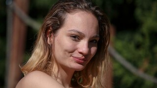 Shaved and Solo: Lina's Heavenly Delight - หนังโป๊ฟรีที่ 1PORNO.NET