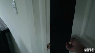 Amateur Brunette Gets Fucked - gratis porno op 1PORNO.NET