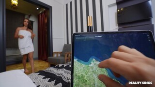 POV Blowjob and Cumshot in the Shower - the best porn without registration 1PORNO.NET