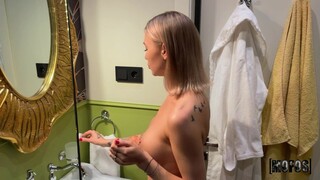 Before Bed, Melissa Gives XBoy a Blowjob - free porn on 1PORNO.NET
