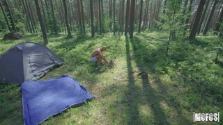 Mia Gives a Blowjob in the Tent - free porn on 1PORNO.NET