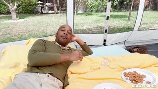 Trimmed Pussy Outdoor Fuck - หนังโป๊ฟรีที่ 1PORNO.NET