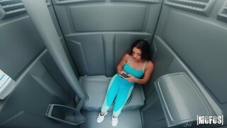 Bathroom Voyeur Fuck with Ella Cruz - free porn on 1PORNO.NET