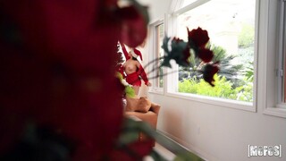 Cowgirl Sex Around the Christmas Tree - the best porn without registration 1PORNO.NET