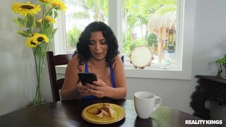 Bikini Babe Gets Cum on Tits - the best porn without registration 1PORNO.NET