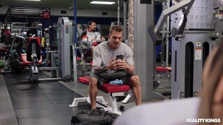 Tomie's Temptation: A Gym Seduction - free porn on 1PORNO.NET