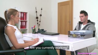 Agent Demands Sex from Stud in Office - il miglior porno senza registrazione 1PORNO.NET