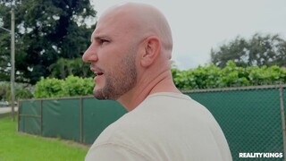 Amateur Real Estate Agent Fucked in Standing Doggystyle - the best porn without registration 1PORNO.NET
