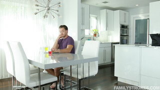 Sadie Blake Step Cousin Fuck - Family Fantasy - free porn on 1PORNO.NET