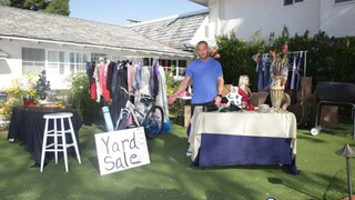 Brunette Yard Sale Blowjob - pornô grátis no 1PORNO.NET