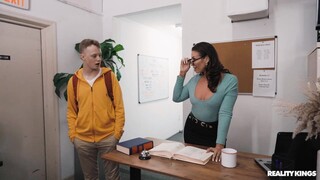 Young Amateur Librarian Gets Blowjob and Facial - the best porn without registration 1PORNO.NET