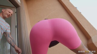 Double Blowjob & Deepthroat Action with Halle Hayes & Jennifer Exxotic - the best porn without registration 1PORNO.NET