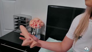 Blonde Teen Aria Banks in Pink Pantyhose Fists Her Wet Pussy - de beste porno zonder registratie 1PORNO.NET
