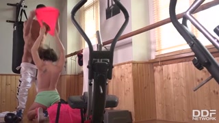 Gym BJ Action: Ally Breelsen’s Boxing and Cumming Workout - the best porn without registration 1PORNO.NET