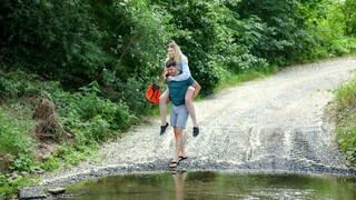 Milena Devi's Outdoor Hardcore Blowjob Adventure - the best porn without registration 1PORNO.NET
