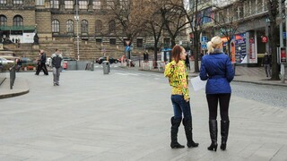 Brunette and Blonde Threesome Hugs - the best porn without registration 1PORNO.NET