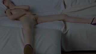 Masturbating Lady Deluxe - the best porn without registration 1PORNO.NET
