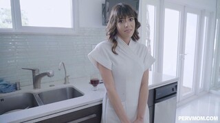 POV Handjob from a Sexy Stepmom Vera King - the best porn without registration 1PORNO.NET