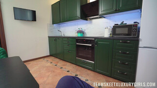 Luxury Girl Teases Hard in the Kitchen - the best porn without registration 1PORNO.NET