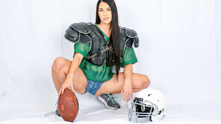 Sports-Themed Gangbang – Jasmine Daze Takes Multiple Cocks - the best porn without registration 1PORNO.NET