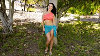 Crystal Rush MILF sucks and fucks hard dick in nature - 1PORNO.NETで無料ポルノ