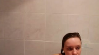 Watch Sabrina soap her hairy pussy in the bath - il miglior porno senza registrazione 1PORNO.NET