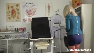 Licky Lex's Naughty Medical Exam - die beste Pornografie ohne Registrierung 1PORNO.NET