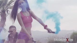 Brunette Eliza Ibarra Smoking & Taking a Huge Facial - the best porn without registration 1PORNO.NET