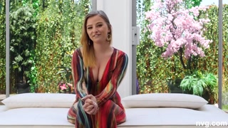 Casting Couch: Arianna Shocked by Huge Cock - il miglior porno senza registrazione 1PORNO.NET