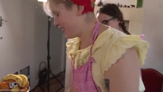 Behind the Scenes with Pepper and Rosie Xmas - the best porn without registration 1PORNO.NET