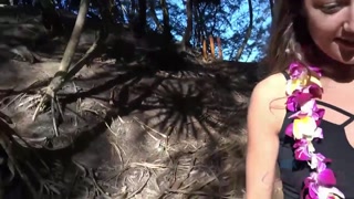 Brunette Lily Adams Shaved Pussy on Hawaii Beach - หนังโป๊ที่ดีที่สุดโดยไม่ต้องลงทะเบียน 1PORNO.NET