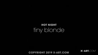 Beautiful Tiny Blonde Action - cel mai bun pornograf fără înregistrare 1PORNO.NET