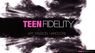 Teen Nicole Demands Hardcore Action - le meilleur porno sans inscription 1PORNO.NET