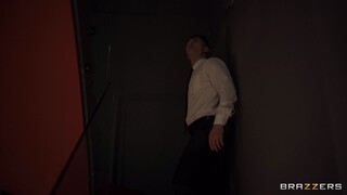 Brunette Gets Oiled Up and Spanked Hard - 无需注册的最佳色情内容 1PORNO.NET