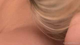 Blonde and Brunette: Shaved Pussy Blowjob With Britney & Angela - nejlepší porno bez registrace 1PORNO.NET