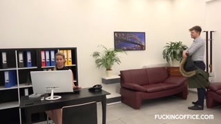 Czech MILF Nikky Dream tries out her young assistant - the best porn without registration 1PORNO.NET