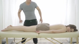 Young Mila Aljenka gets her needs met by skilled masseur - the best porn without registration 1PORNO.NET