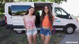 Beachside Blowjob Party - the best porn without registration 1PORNO.NET