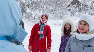 Teen Lesbians Play in the Snow - the best porn without registration 1PORNO.NET