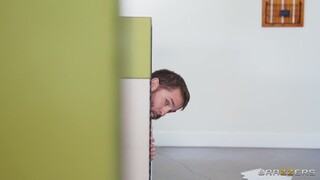 The Office Boss Gets Naughty - the best porn without registration 1PORNO.NET