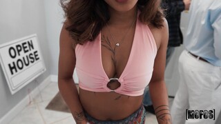Reverse Cowgirl and More with Isabella Jules - the best porn without registration 1PORNO.NET