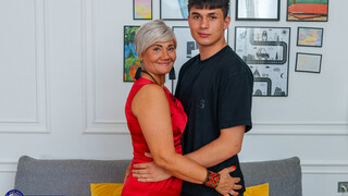 Stepson Fucks 53yo Stepmom Arwen in Hardcore Scene - free porn on 1PORNO.NET