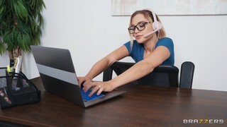 Big Tits at the Office - free porn on 1PORNO.NET