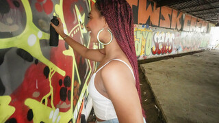 Skinny Ebony Girl Gets Pierced and Painted - die beste Pornografie ohne Registrierung 1PORNO.NET