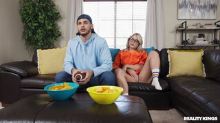 Girlfriend Wants Anal, Boyfriend Says No - the best porn without registration 1PORNO.NET