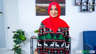 Babi's First Time Fucking on Christmas - the best porn without registration 1PORNO.NET