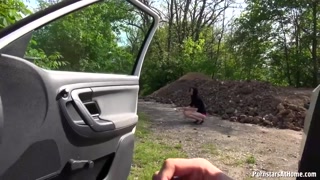 Outdoor Handjob Action - POV With Brunette & Big Cock - il miglior porno senza registrazione 1PORNO.NET