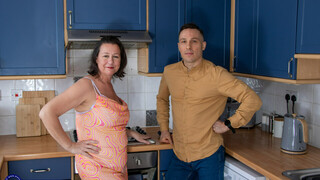 British Stepmom Eva Jayne Sucks My Cock and Gets a Cum Facial - free porn on 1PORNO.NET