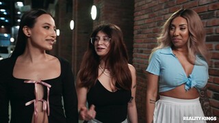 Tattooed Babes Lola Aiko & Kona Jade Get Anal - free porn on 1PORNO.NET